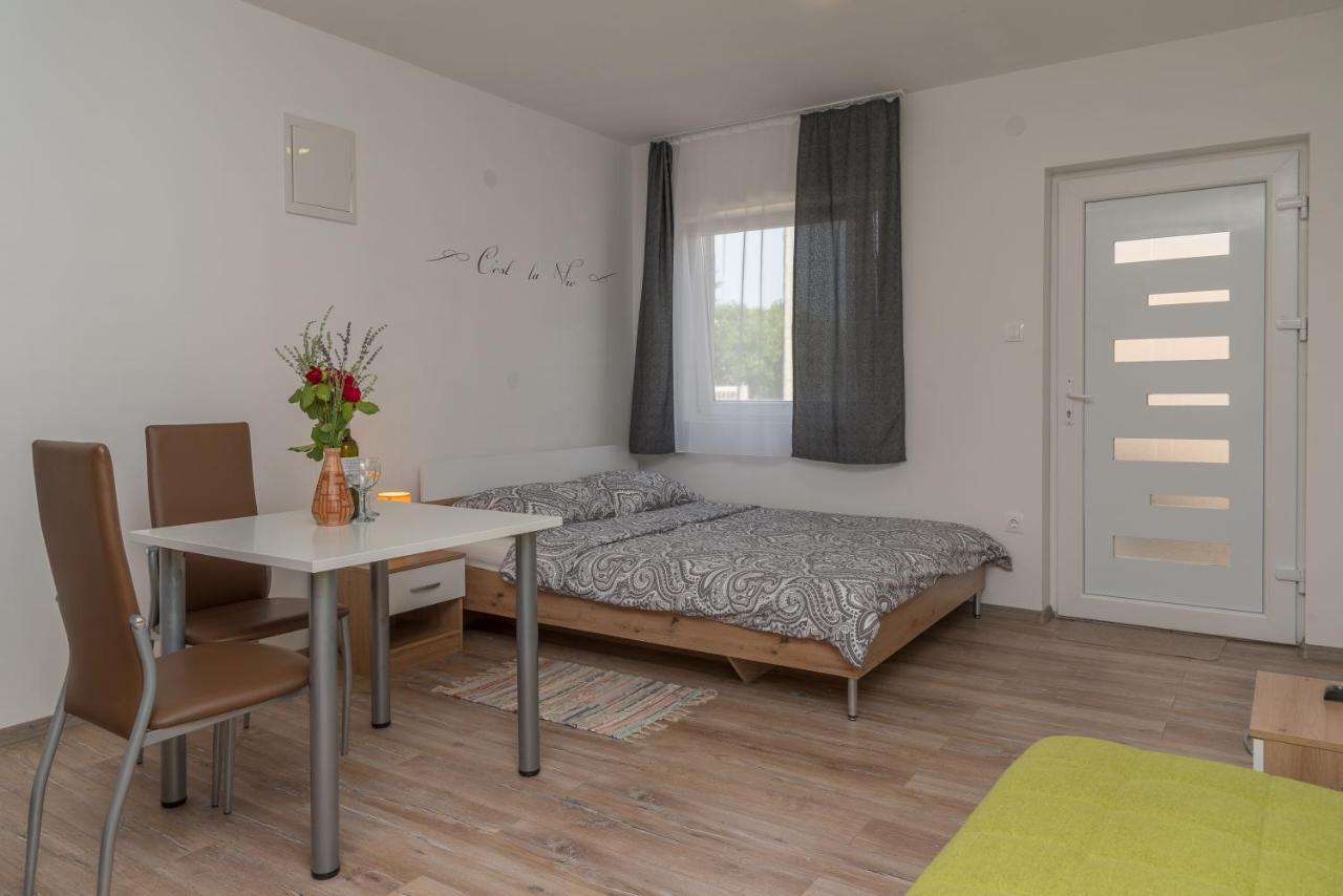 Apartmani Krzak Nin Exterior photo