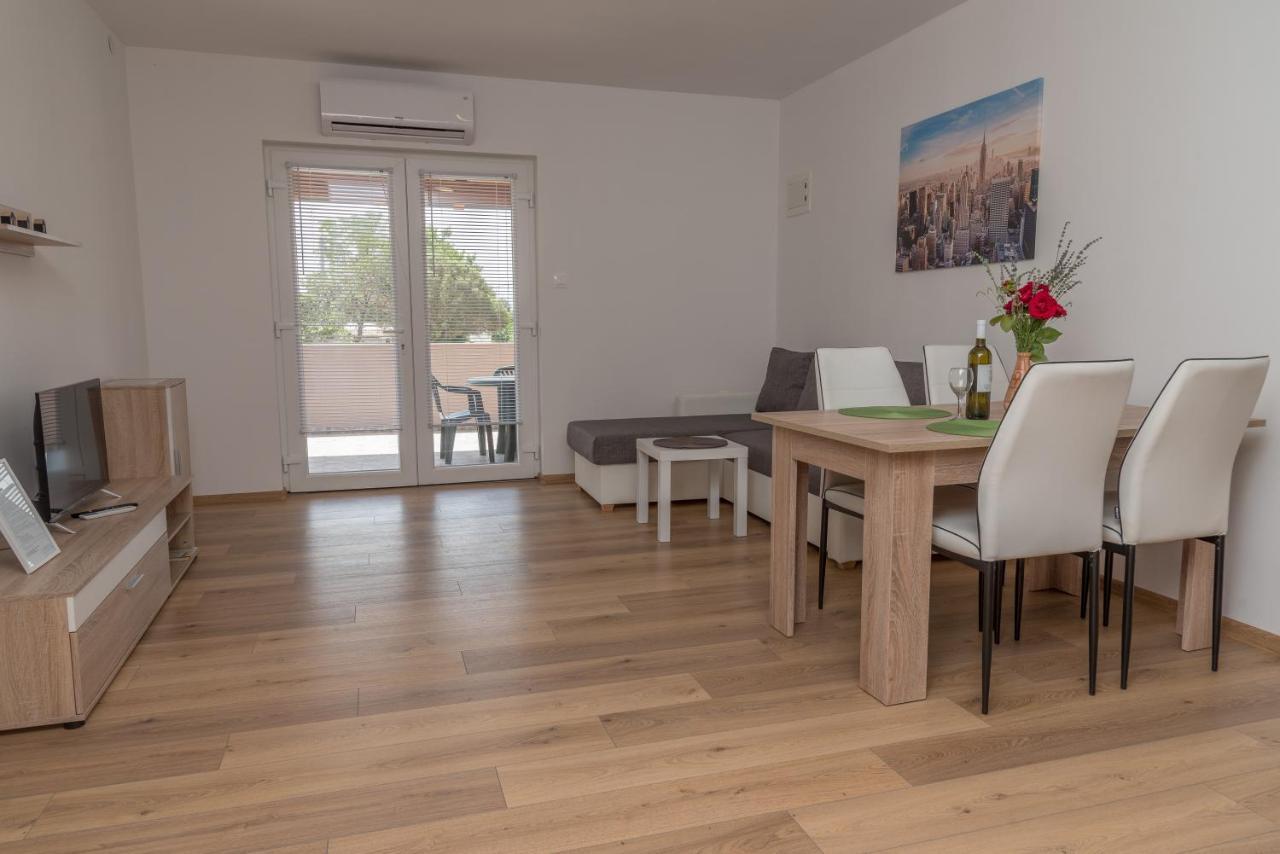Apartmani Krzak Nin Exterior photo