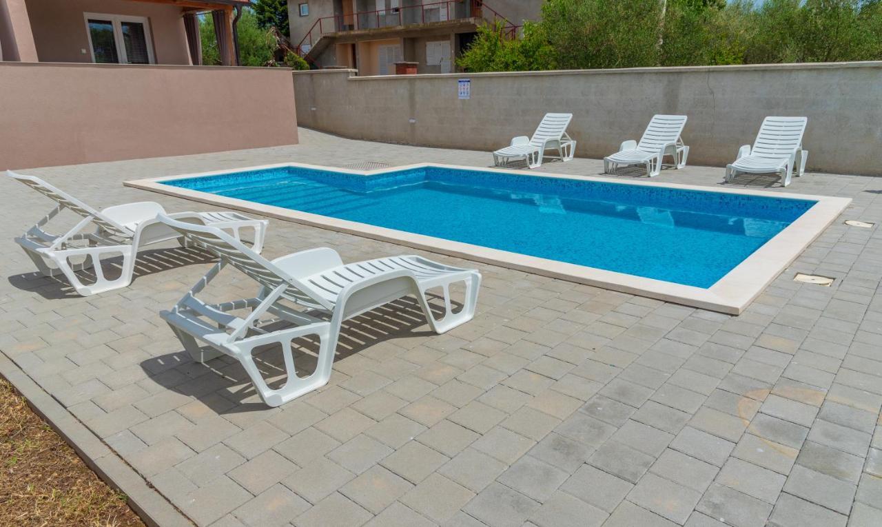 Apartmani Krzak Nin Exterior photo