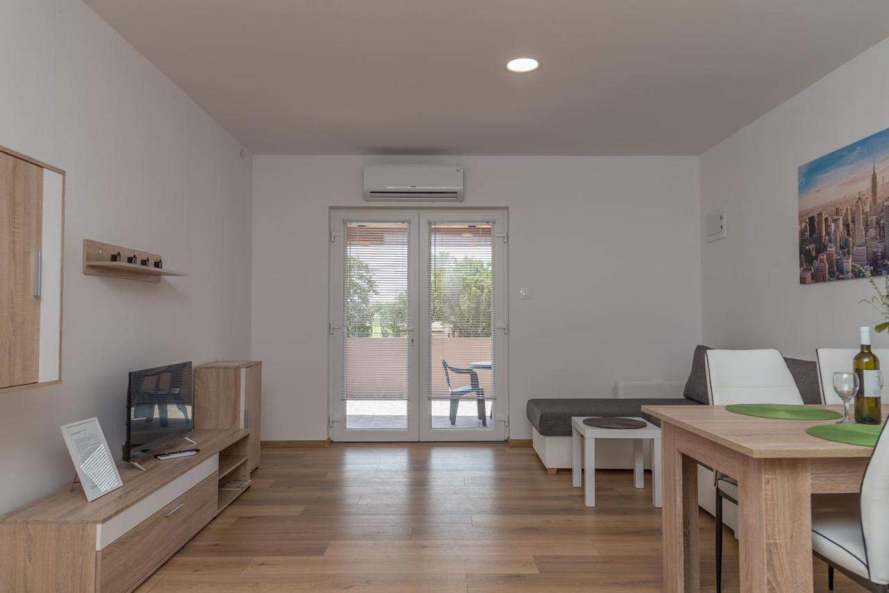 Apartmani Krzak Nin Exterior photo