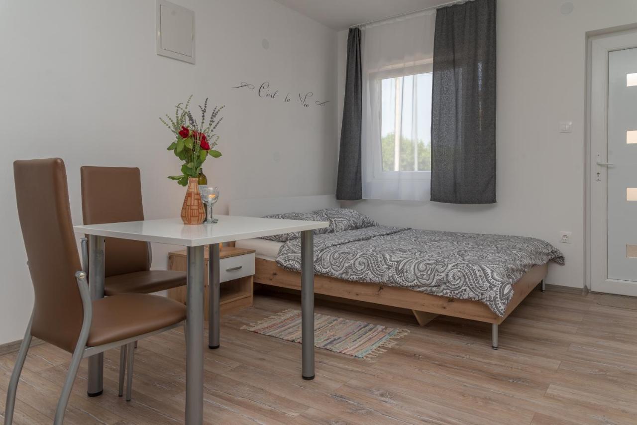 Apartmani Krzak Nin Exterior photo